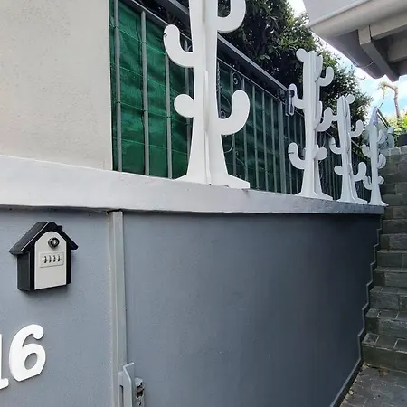 Apartament Field House
